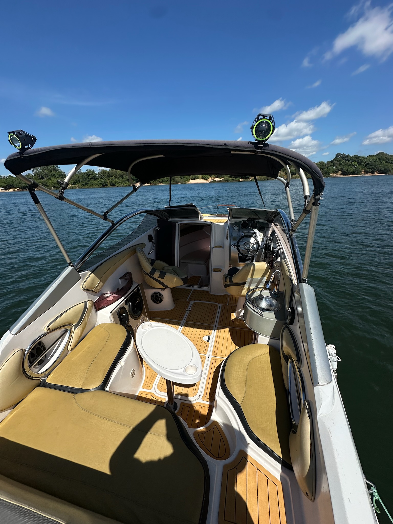 Lancha Focker 215 - Cockpit